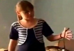 「磁石の身体」をもつ10歳の少女　Jelena Momcilov