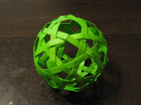 折り紙 編み込み サッカーボール その２