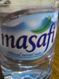 ドバイ原産のオアシスの水 masafi　（マサフィー）