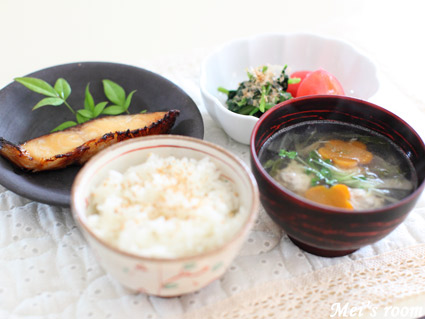 私のご飯　銀だらの西京焼きと鶏団子スープ　レシピ