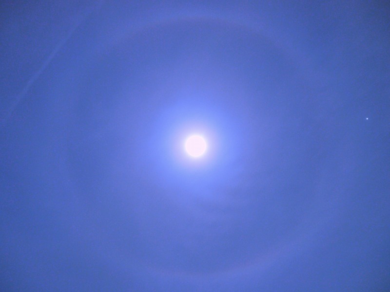 大輪の渦 不思議な満月s_1130970