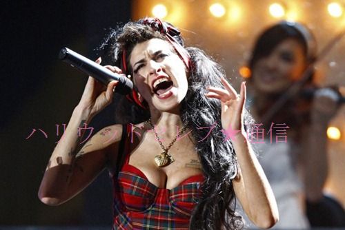 Troubled-diva-Amy-Winehouse-dead-at-271.jpg
