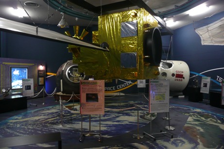 ロシアのソユーズ帰還カプセルの展示